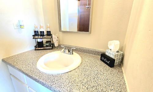 Jayuya Apartamento | Jayuya Cozy Aparment with Wi-Fi, Free Parking and AC