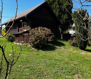 Sisak Casa | Jazvenik Hill House