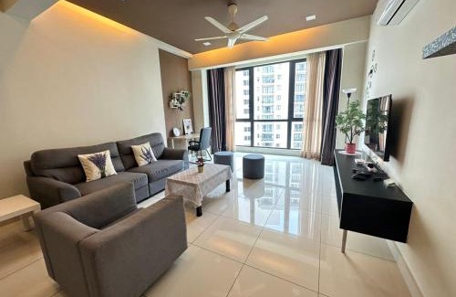 Seri Tanjung Pinang Apartamento | Jazz 2R3B Suite Bathtub # Massage Chair