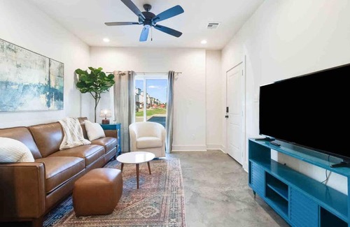 Lafayette Apartamento | Jazz House*King Bed*Lux Matt*Coffee Bar