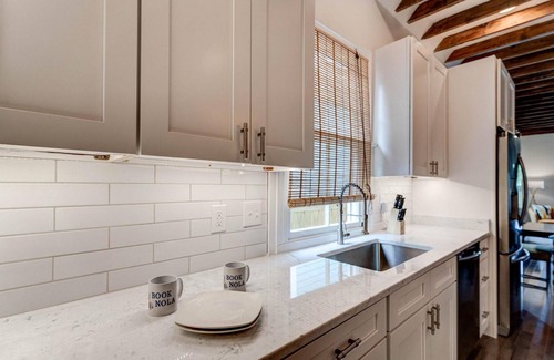 Saint Thomas Development Apartamento | Jazzed on Jackson