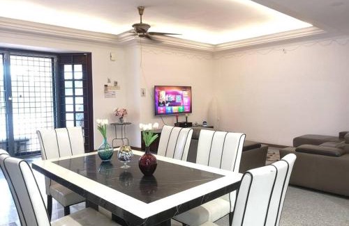 Taman Pelangi Villa | Jb City 5 Bedroom semi-d Near ksl,mid valley ,berjaya waterfront