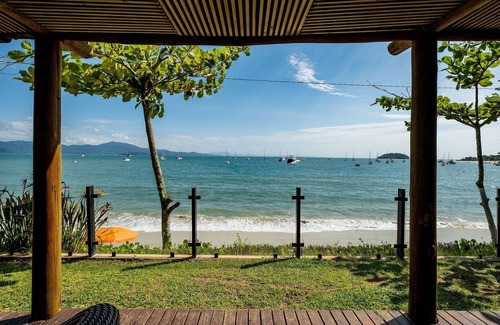 Jurere Apartamento | JBM Apto pé na areia com vista mar