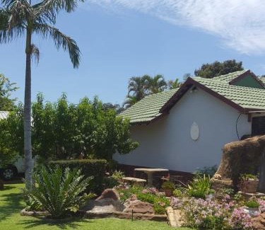 Sinoville Apartamento | Jean Michael Self-catering apartment for stay overs