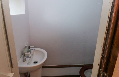 Silverton Cabaña | JEAN'S COTTAGE, pet friendly, character holiday cottage in Silverton