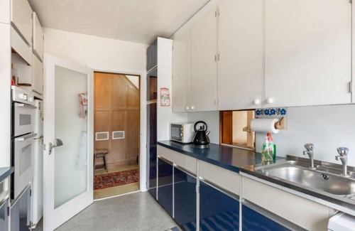 Coombe Vale Casa | Jeanettes by Interhome