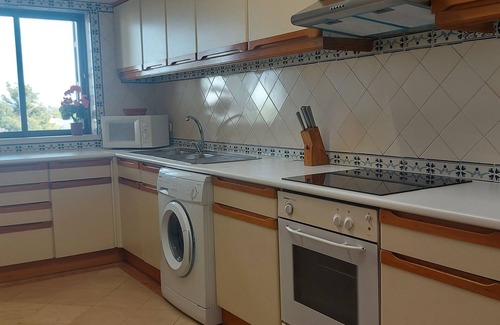 Areias de Sao Joao Hotel | Jeannies Oura Estrela Apartamentos