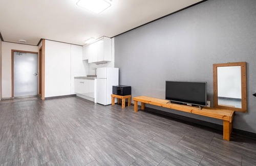 Hwaseong Casa | Jebudo Gloria Pension