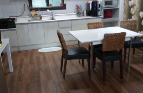 Jecheon Casa | Jecheon Noksuwa Cheongsanuijip Pension