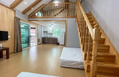 Jecheon Casa | Jecheon Wolsong Garden Pension
