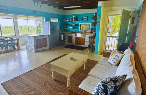 Estate Lerkenlund Cabina | *FREE JEEP* Northside Cottage / Gorgeous Ocean Views *WALK TO HULL BAY BEACH*