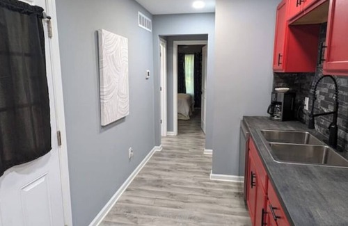 Jeffersonville Casa | Jeffersonville Oasis, Pet Friendly, Free Parking!nn