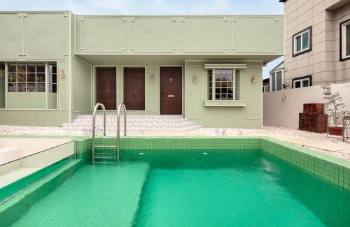 Aewol Casa | Jeju Aewol Enoch Pool Villa