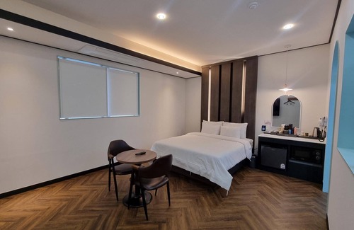 Aewol Hotel | Jeju Show Self Check-in Motel