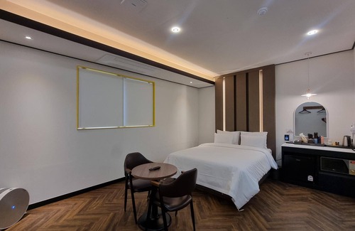 Aewol Hotel | Jeju Show Self Check-in Motel