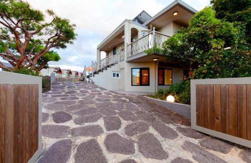 Aewol Casa | Jeju Arpore Stay