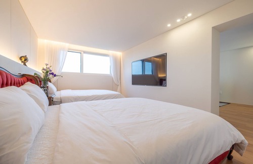 Seogwipo City Hotel | Jeju Bunker Hotel & Resort