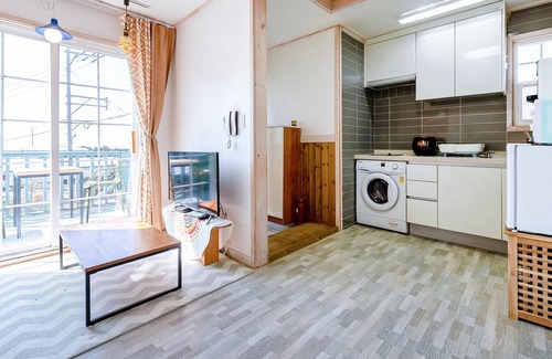 Aewol Casa | Jeju Damongchae Pension