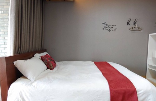 Namwon Casa | Jeju Halla and Tam Pension