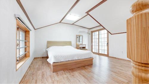 Namwon Casa | Jeju Kkumkkuneun Jeju Pension