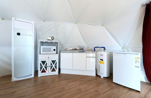 Aewol Casa | Jeju Starlight Glamping