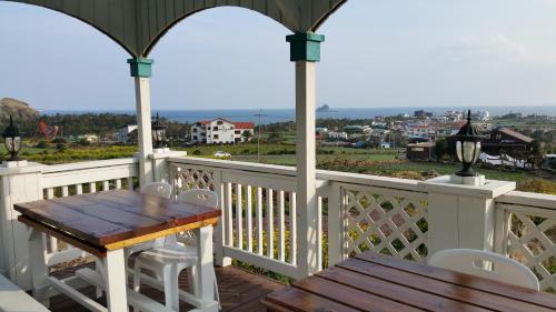 Andeok Casa | Jeju the Ocean Hill Pension