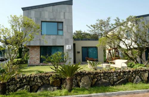 Hallim Casa | Jeju TheRiche Pension