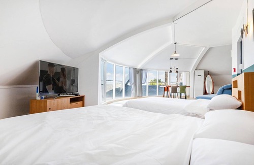 Aewol Casa | Jeju UFO Pension