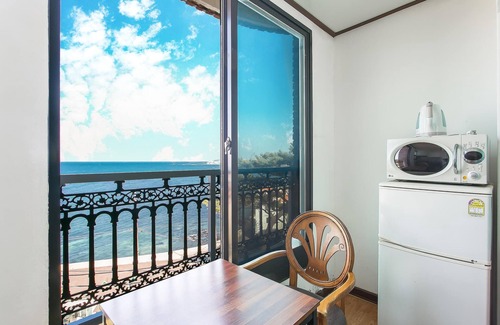 Aewol Casa | Jeju View Of Sea Pension