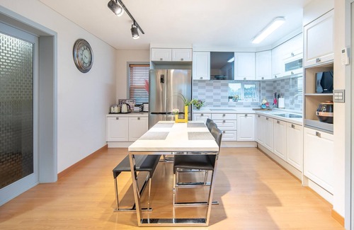 Hallim Casa | Jeju West Dokchae Pension