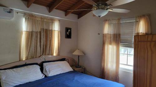 Four Roads Apartamento | Jemmott's Better Living