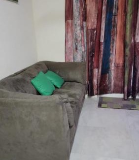 Four Roads Apartamento | Jemmott's Better Living