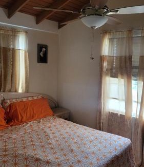 Four Roads Apartamento | Jemmott's Better Living