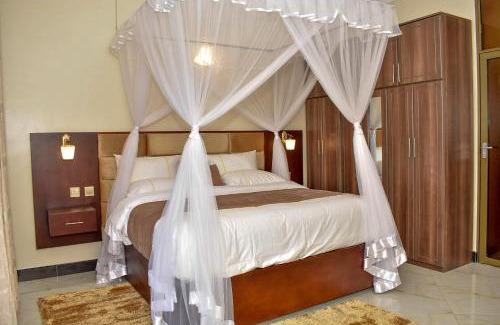 Entebbe Apartamento | Jengel Studio Furnished Apartments
