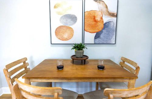 Federal Hill Apartamento | Jennifer's Elegant & Cozy Broadway Retreat
