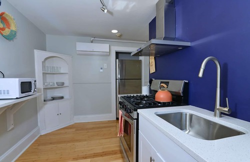 College Hill Apartamento | Jennifer's Loft Apartment Historic College Hill with Parking