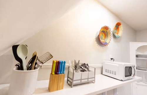 College Hill Apartamento | Jennifer's Loft Apartment Historic College Hill with Parking