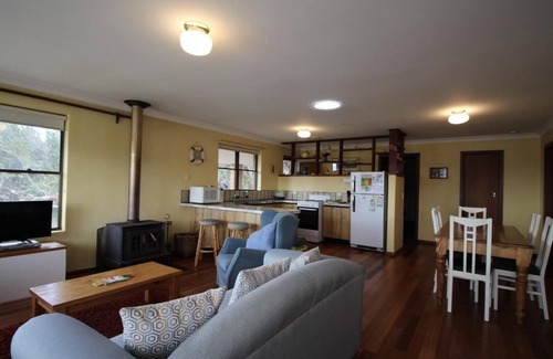 Augusta Casa | Jen’s Beach House - Jens Beach House - a short walk to the ocean