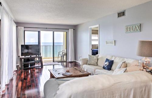 Hutchinson Island South Apartamento | Jensen Beach Condo with Oceanfront Balcony and Pool!