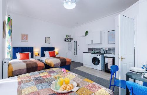 Leamington Spa Apartamento | Jephsons Lodge Studio 8 - Free Parking, Netflix, Prime & Disney
