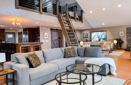 Alyeska Chalet De Esquí | Jeremys Mountain Chalet @jeremysmountainchalet
