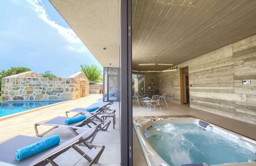 Nenadici Casa | Jerini Main House by Interhome