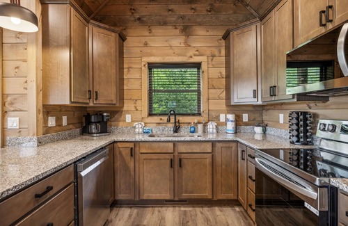 Gatlinburg - Pigeon Forge Cabina | Jerne Ridge 7 Bedroom Cabin by RedAwning