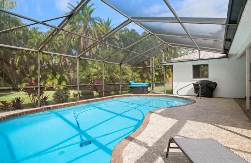 Palma Sola Casa | Jerry's Gem! Beautiful private pool home near Anna Maria Island!
