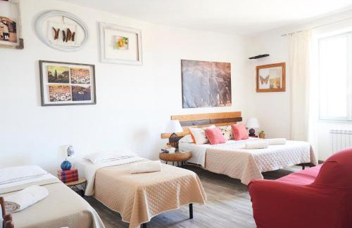 Capena Casa | Jerry & Titty house