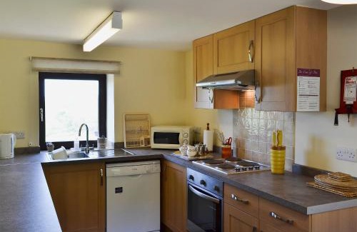 Earl Sterndale Casa | Jerusalem Cottage
