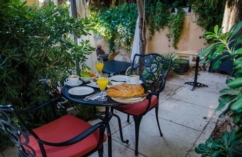 Baka Cama Y Desayuno | Jerusalem Garden Home