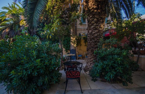 Baka Cama Y Desayuno | Jerusalem Garden Home