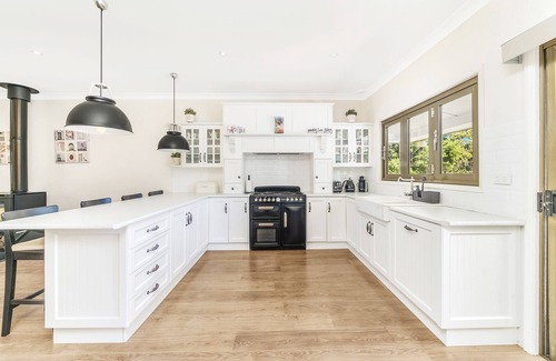 Tomerong Casa | Jervis Bay Luxe Rural Family Retreat in on 5 acres with Fireplace & Private Pool