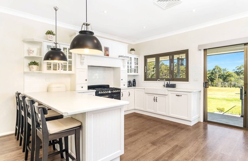 Tomerong Casa | Jervis Bay Luxe Rural Family Retreat in on 5 acres with Fireplace & Private Pool